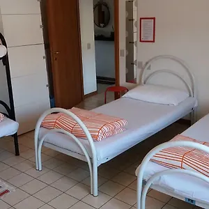 hostel-easy-pisa.it-tuscanyhotel.com/